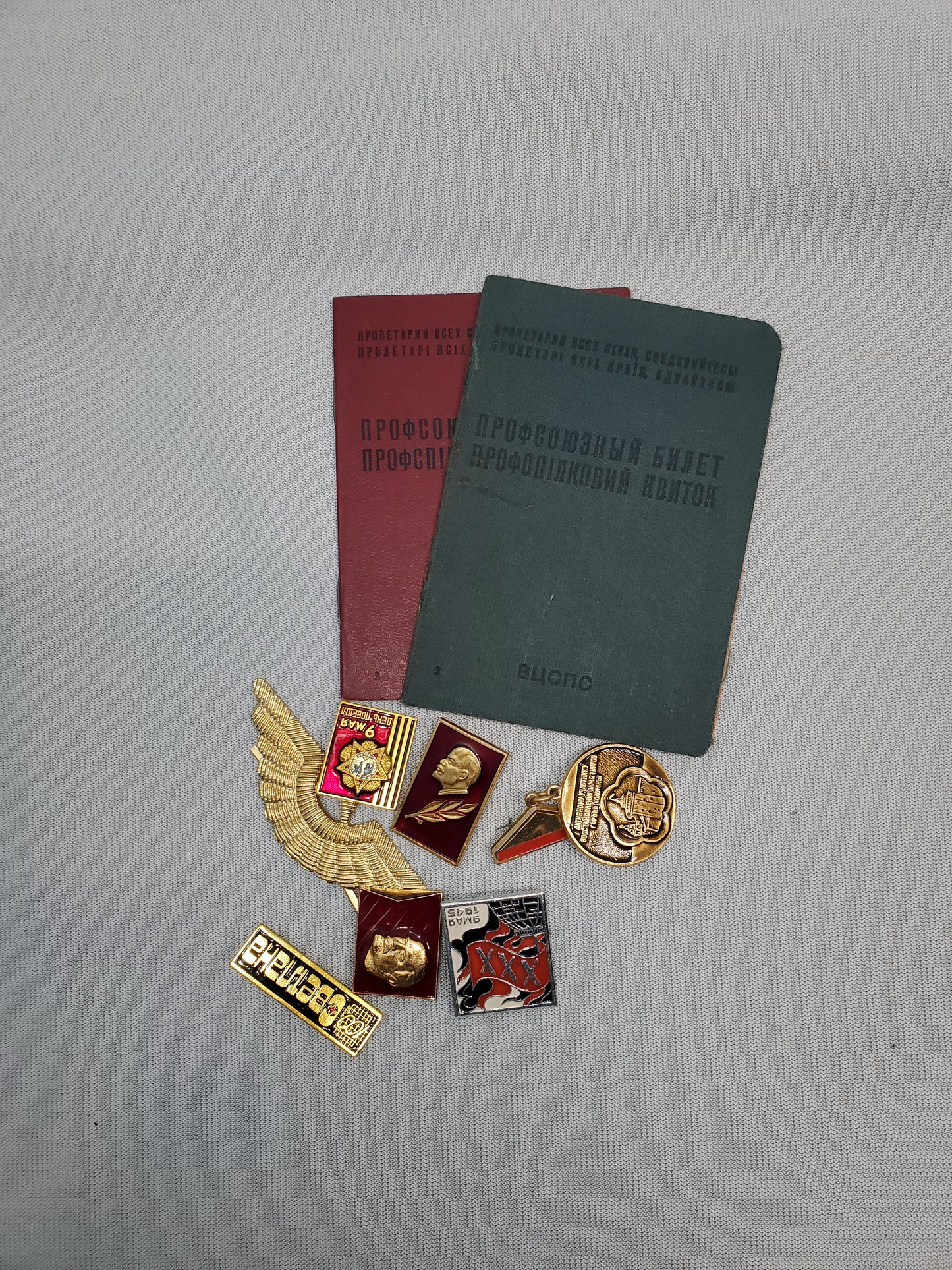 Soviet Trade Union booklet and pins.