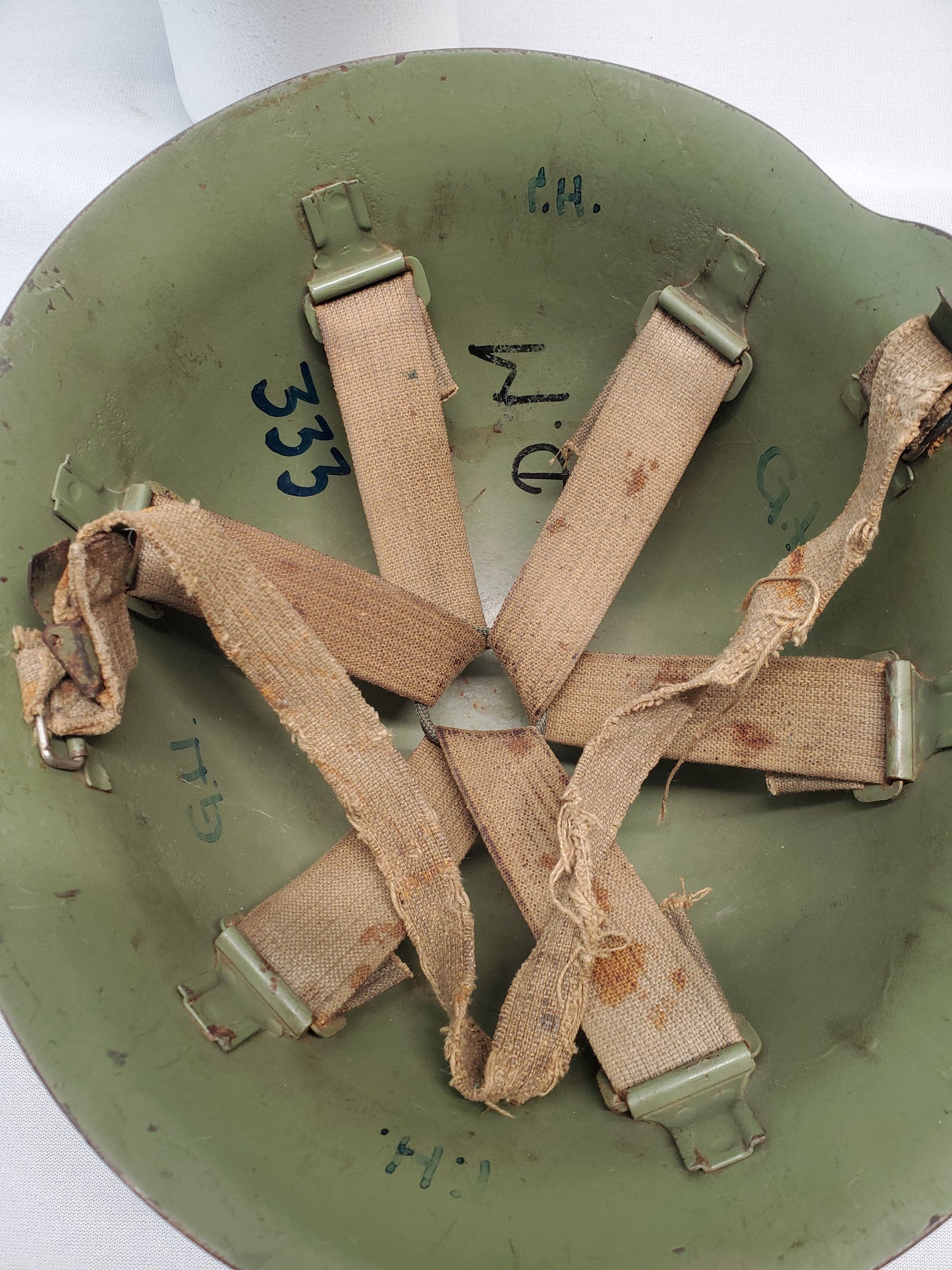 Yugoslavian NE44 Army Helmet III